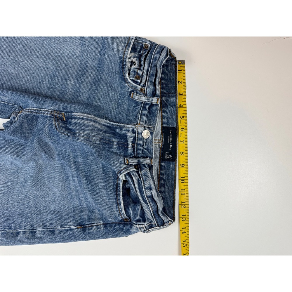 Abercrombie & Fitch Men's Relaxed Blue Jeans - Picture 5 of 8